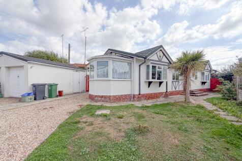 2 Bedroom Park Home for Sale