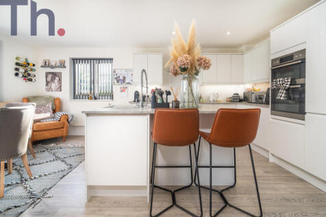Kitchen with Breakfast Area