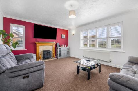 15 Lacey¿s Drive (Leverton)-26