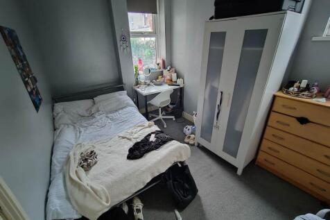 Mackintosh Place , Cathays, Cardiff  photo 3