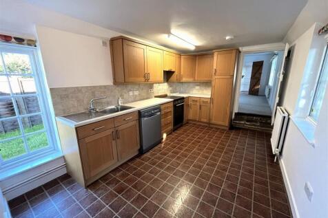 Kitchen.JPG
