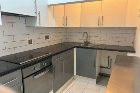 Huddersfield, HD7, Radcliffe Road, P4507 photo 4