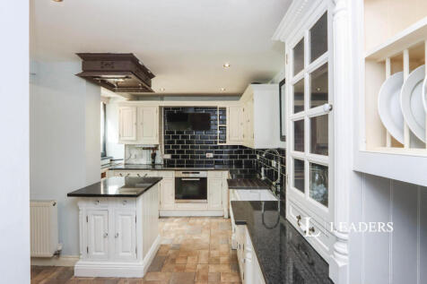 Spotswood Place, S14 photo 4