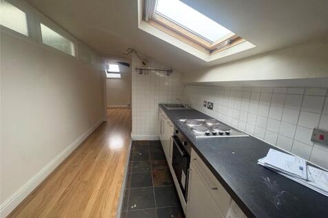 61 Upper Oldfield Park photo 4