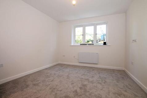 Titchfield Park Road, Titchfield Park, Fareham photo 4
