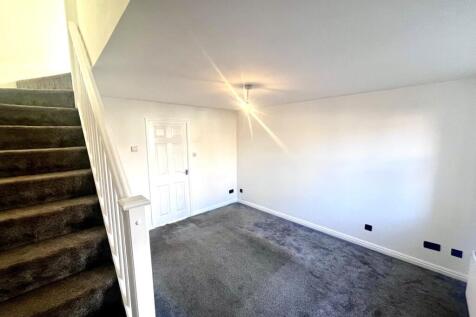 Storrs Wood View, Cudworth, Barnsley, South Yorkshire, S72 photo 4