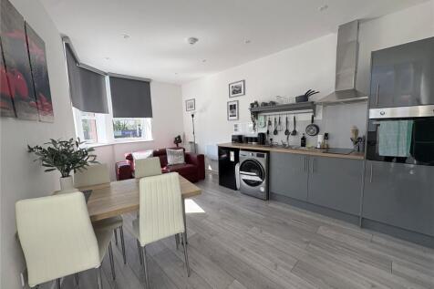 Living/ Kitchen Area