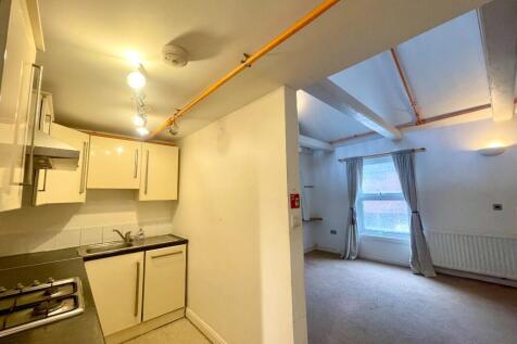 Garlands Road, Redhill, Surrey, RH1 photo 3