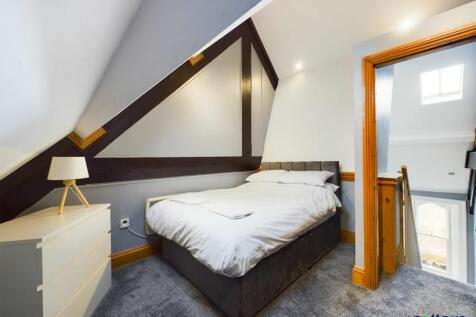 Apartment 6 - Bedroom