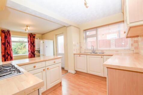 Rockfarm Close, Little Neston, Neston photo 3