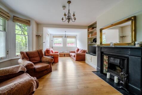 88 Farnborough Road Farnham GU9 photo 4