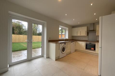 13 Signal Drive, Pontesbury, Shrewsbury, Shropshire, SY5 0FN photo 4