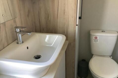 ensuite.jpg