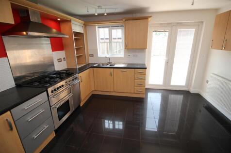 86 Mountbatten Way Kitchen.JPG