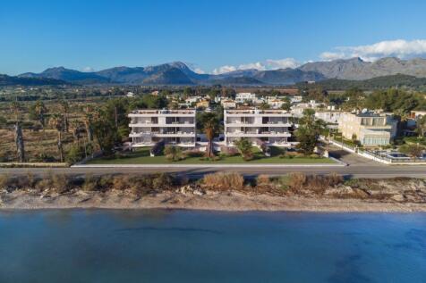 New-Build Ground Floor Apartment on the Seafront in Llenaire