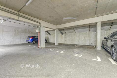 Driveway/Parking