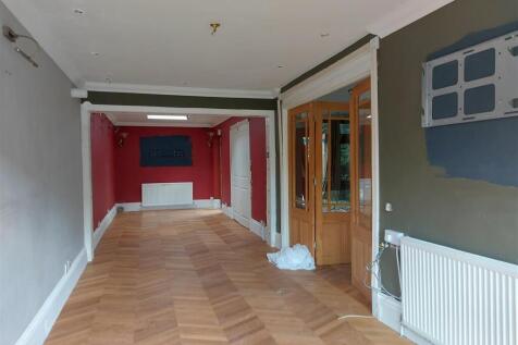 PHOTO 3-LOUNGE.jpg