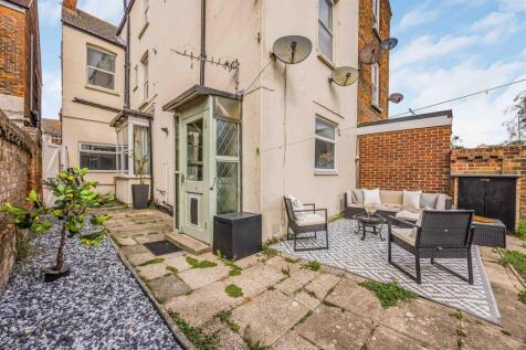 Flat 2, 27, Festing Road, Southsea-Small-PorticoMa