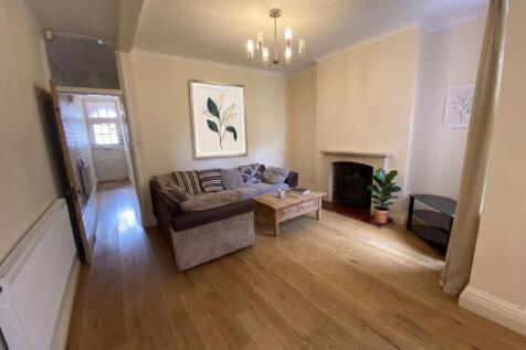 Knighton Road, Leicester photo 5