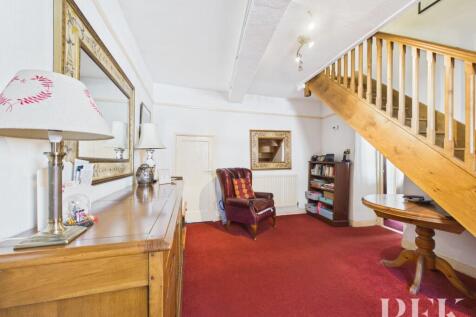 Entrance/Reception Room