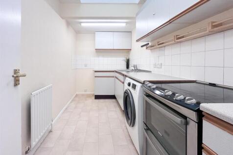 Kitchen..jpg