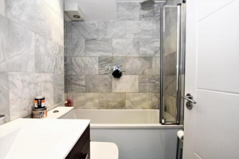 Bathroom.JPG