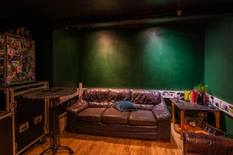 Photo 48