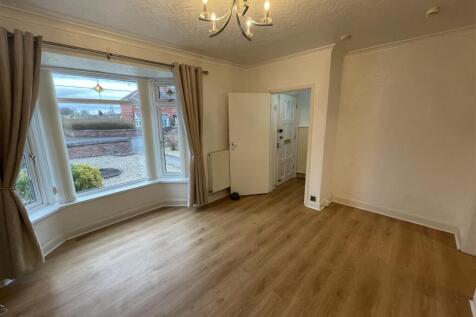 Queens Drive, Newton-Le-Willows, WA12 0LY photo 3