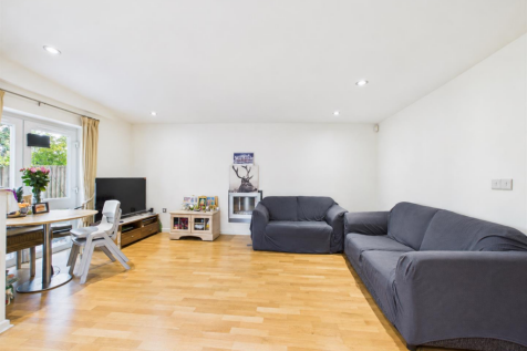 Open Plan Living/ Dining/ Kitchen