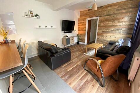 95 sitting roome.jpg