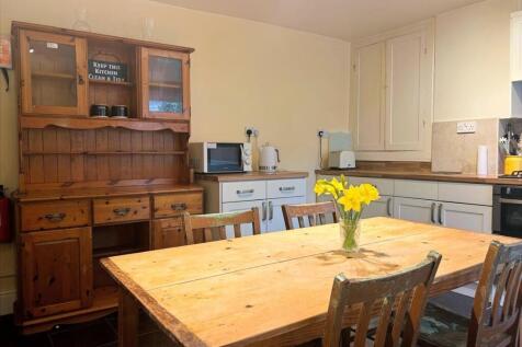 beaumont place kitchen.JPG
