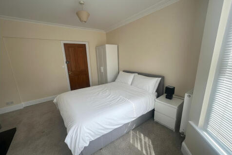 Manor Road, Yeovil photo 3