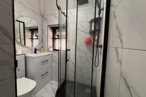 Upstairs Bathroom