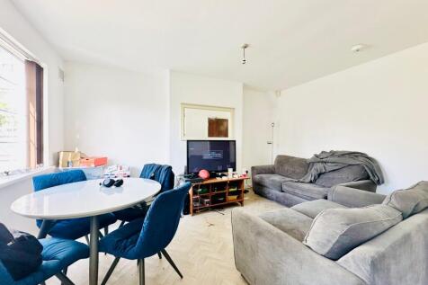 Rolleston Drive, Lenton photo 3