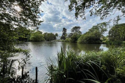 OAKMERE PARK