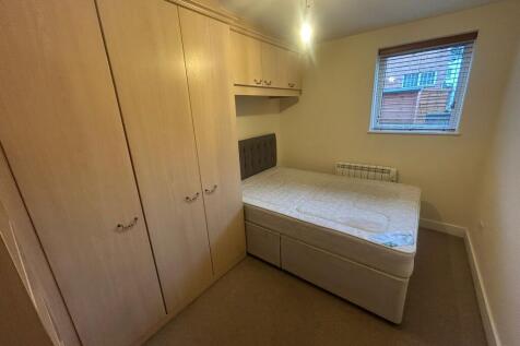 Flat 2 Churchill House, Regent Street, Leamington Spa photo 4