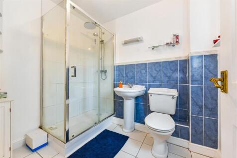 Shower Room En Suite