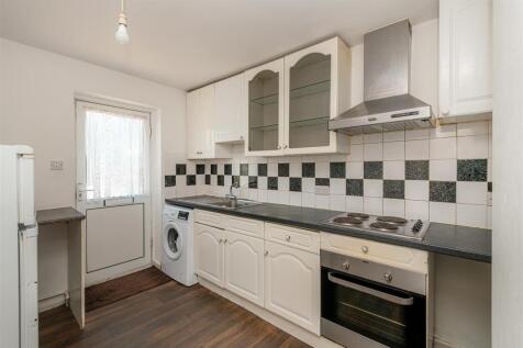 33 Marlow Road, High Wycombe photo 4