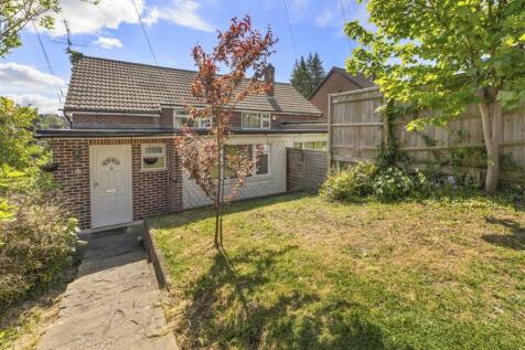 Mayhew Crescent-1.jpg