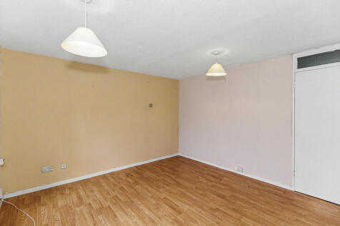 Flat 21, Mahew Court, Emmerton Road, Kempston, Bedfordshire, MK42 8QX
