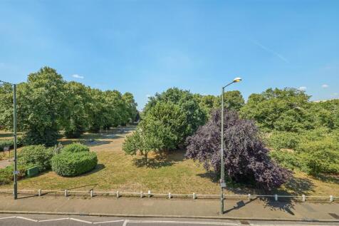 James_Anderson_-_Sheen_Lane_London__SW14_8HY_28.JP