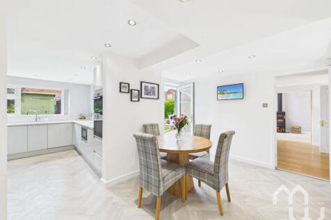 Open Plan Kitchen / Diner