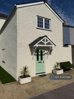 1-bed semi-detached on High St, Cinderford, GL14, £750/mo