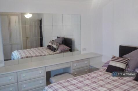 Room 1 £668 Pcm-Available Now