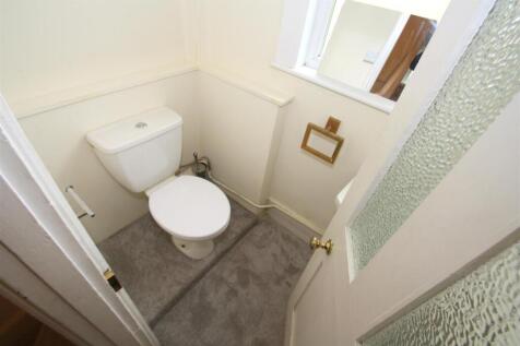 Toilet.jpg