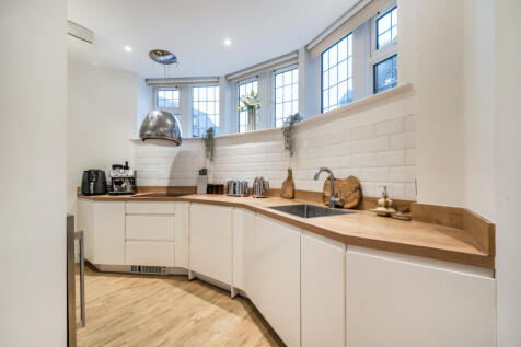 1400062-11-696661...