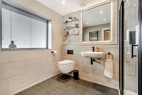 Bed 1 En Suite