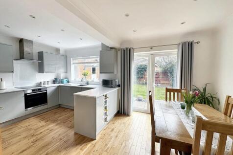 Verwood, BH31 - property photo