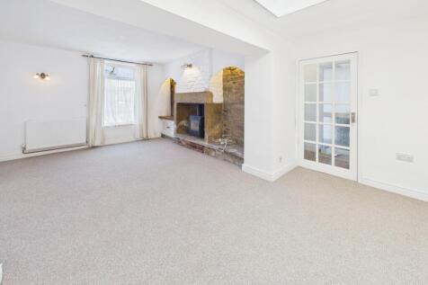 CAM04789G0-PR0054-STILL002