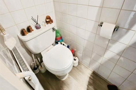 Downstairs Shower Wc